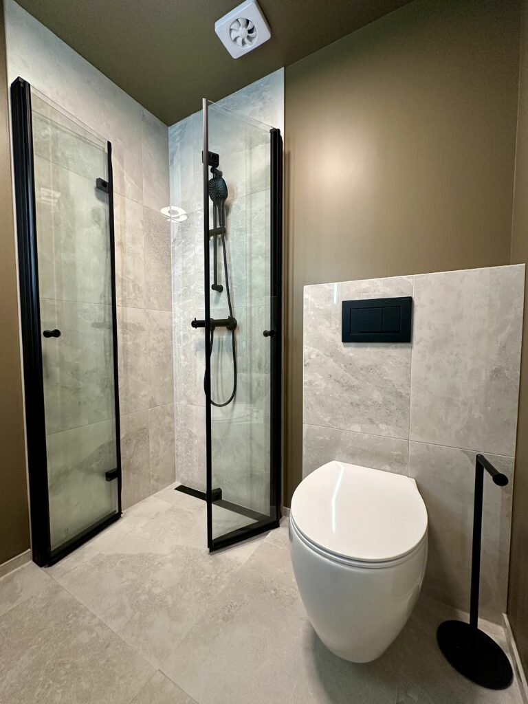 20251024_154103837_iOS